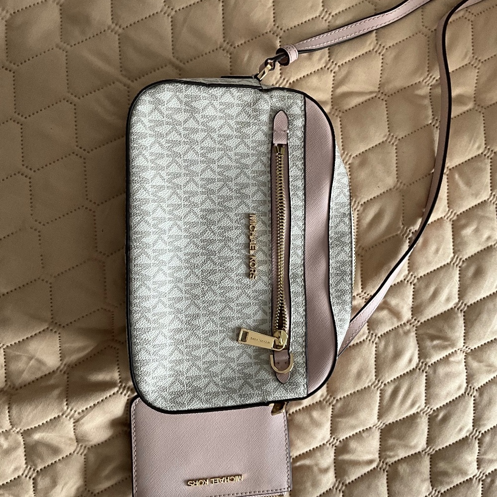 Michael Kors crossbody
